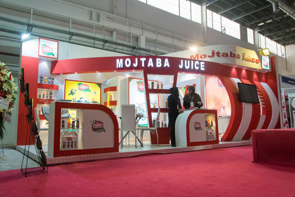 طراحی و اجرای غرفه نمایشگاهی آب میوه مجتبی در نمایشگاه بین المللی صنایع غذایی تهران